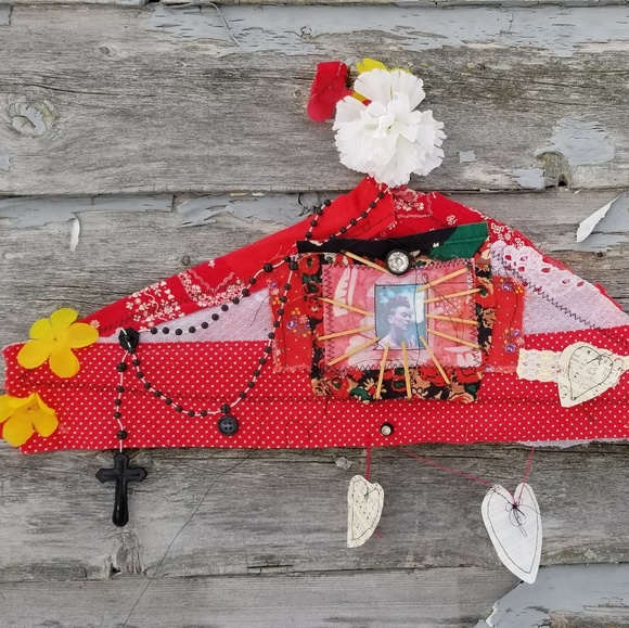 Frida Kahlo Textile Art Shrine Wall hanging - Picture 3 of 4